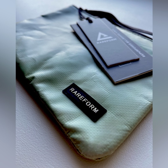 RAREFORM Clarke Clutch - Picture 1 of 7